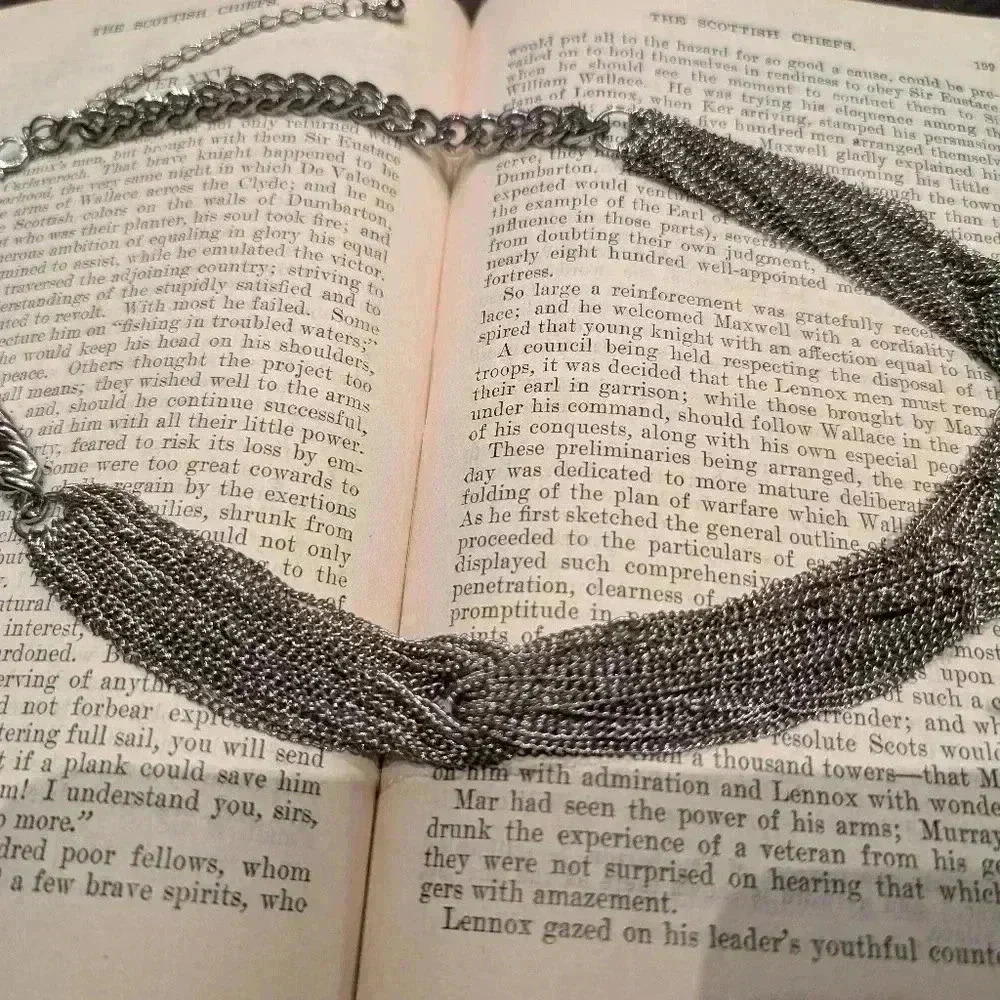 Vintage silvertone mesh necklace
